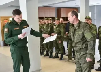 Военнослужащим помогают оформлять льготы в пункте отбора и подготовки контрактников в Балашихе